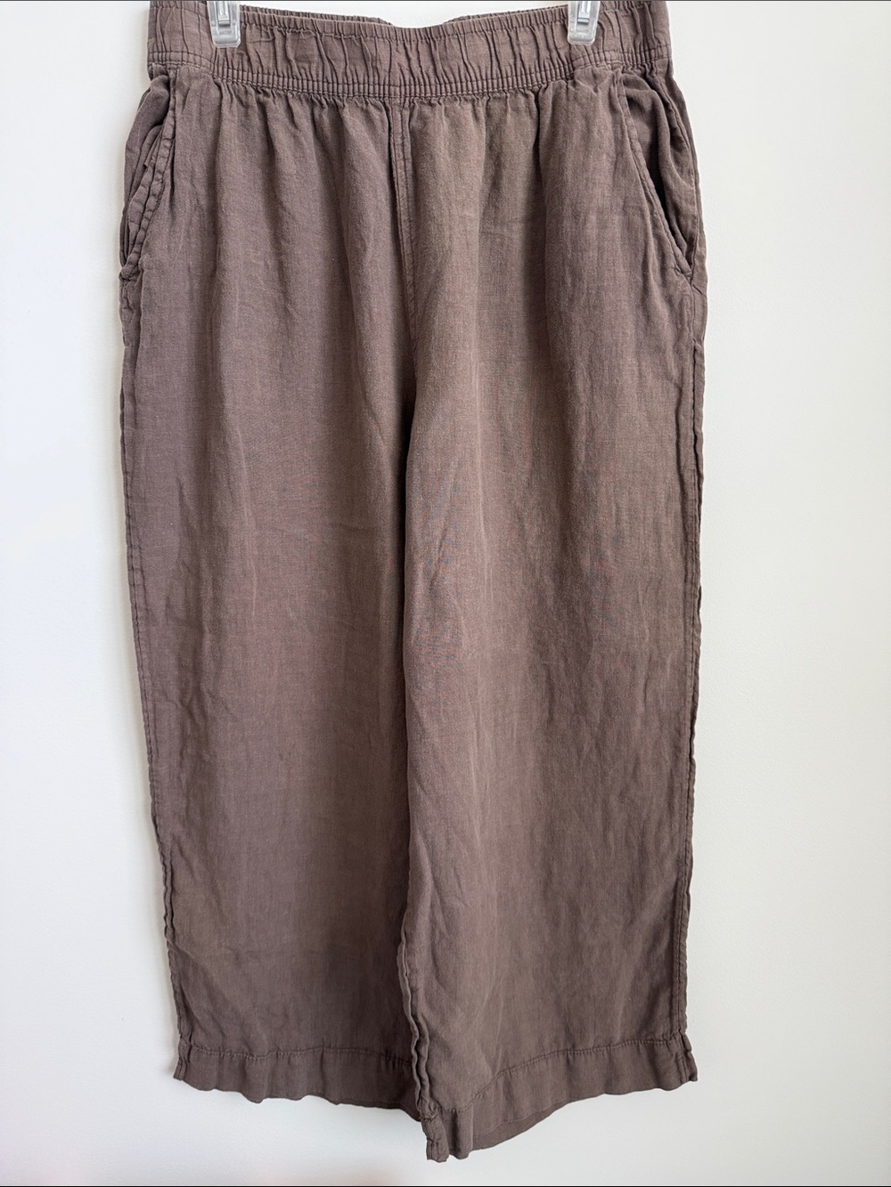 Tahari Linen-Blend Wide Leg Trousers in Taupe Brown